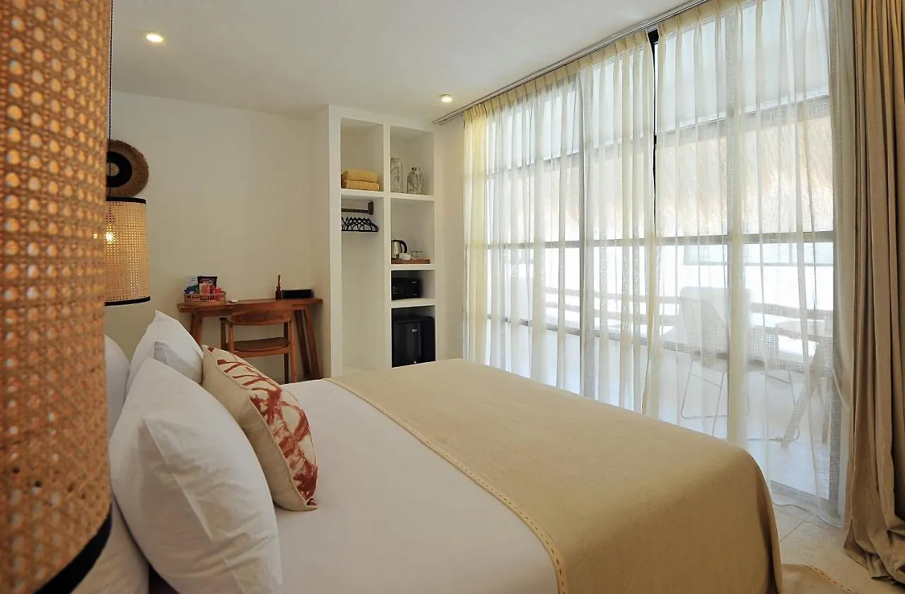 Отель Amara Uluwatu Улувату