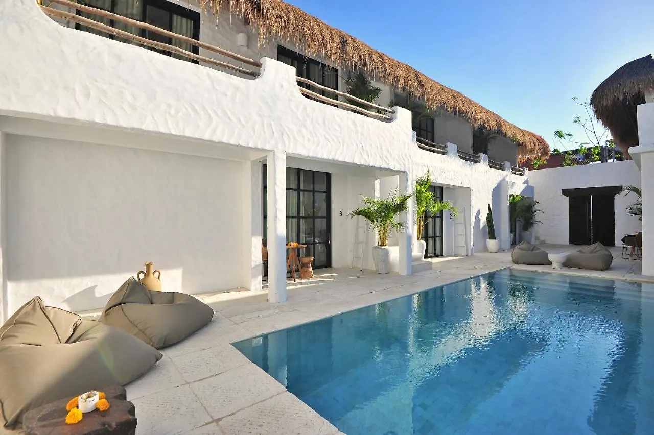 Отель Amara Uluwatu Улувату